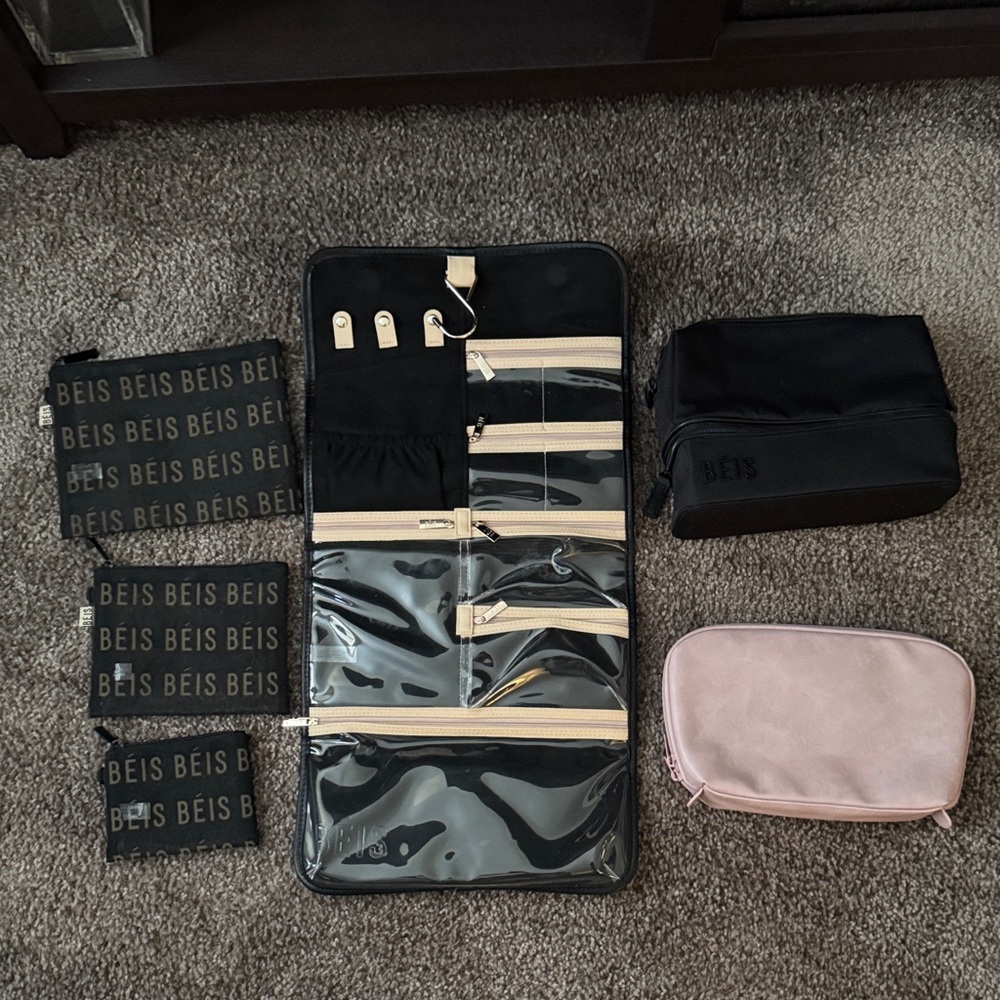 Béis Black & Blush Travel Pouch Set